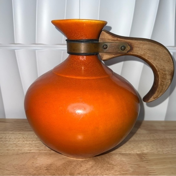 Metlox Pottery Wooden Handle Pitcher Vase - Picture 1 of 5